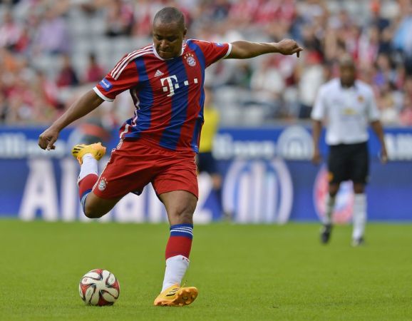 更显示出他 更显示出他